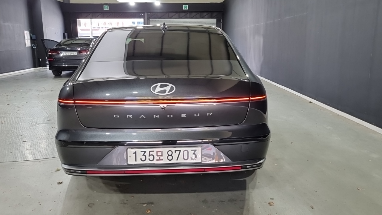 Hyundai Grandeur 2,5 Gasoline 2WD Exclusive — пробег 36 776 км — фото 4 из 5