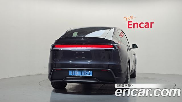Tesla Model Y L Long Range AWD — пробег 94 км — фото 4 из 5