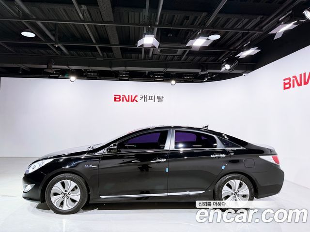 Hyundai Sonata 2.0 Premier — пробег 182 025 км — фото 3 из 5