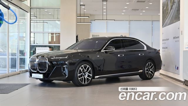 BMW 7-Series 740d xDrive M Sport — пробег 9 137 км — фото 1 из 5