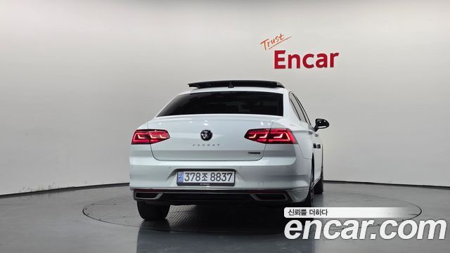 Volkswagen Passat 2.0 TDI 4Motion Prestige — пробег 111 002 км — фото 4 из 5