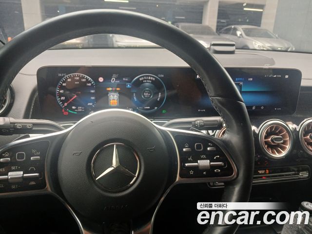 Mercedes-Benz EQB EQB300 4MATIC Electric Art — пробег 61 000 км — фото 5 из 5