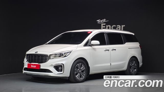 Kia Carnival 9-Seater Luxury — пробег 163 037 км — фото 1 из 5