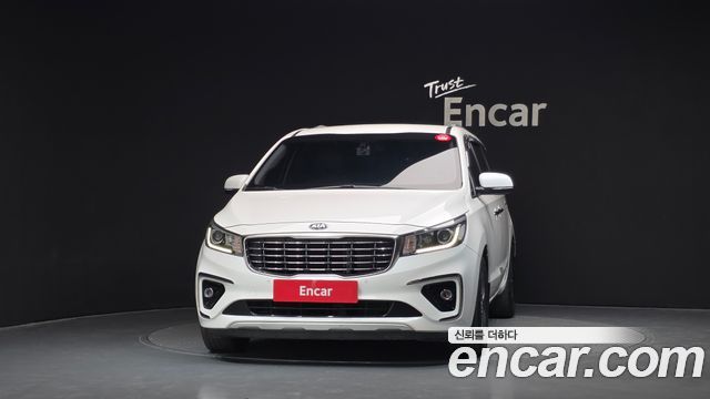 Kia Carnival 9-Seater Luxury — пробег 163 037 км — фото 3 из 5