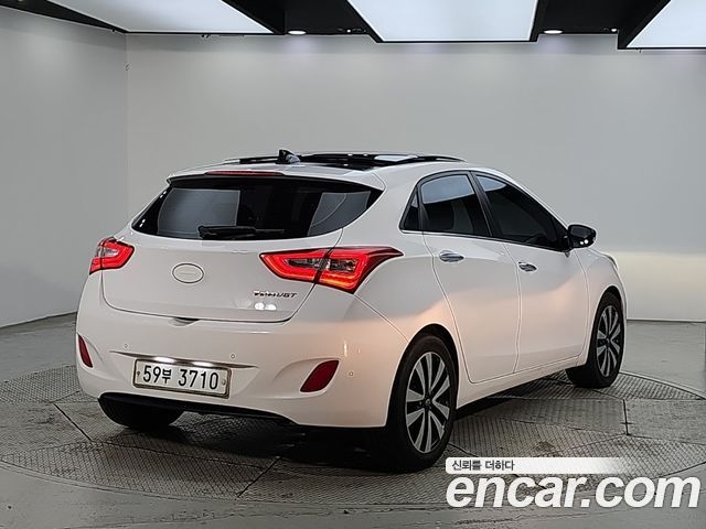 Hyundai i30 Diesel 1.6 PYL — пробег 166 000 км — фото 4 из 5