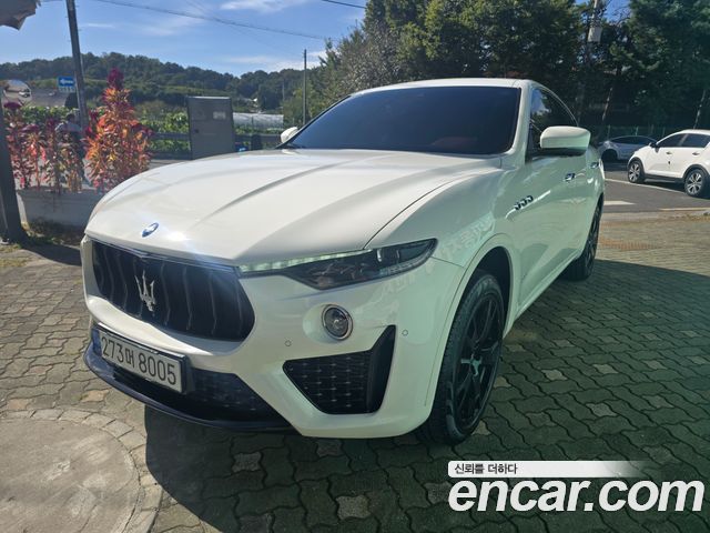 Maserati Levante из Кореи Encar