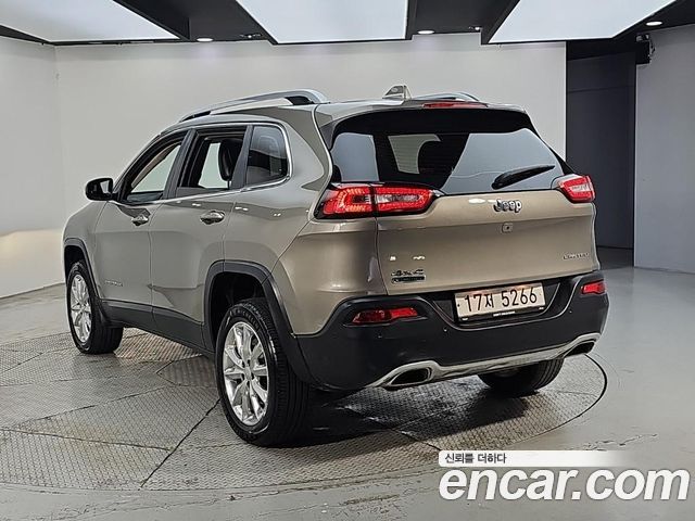 Jeep Cherokee 2.2 Diesel Limited 4WD — пробег 194 603 км — фото 4 из 5