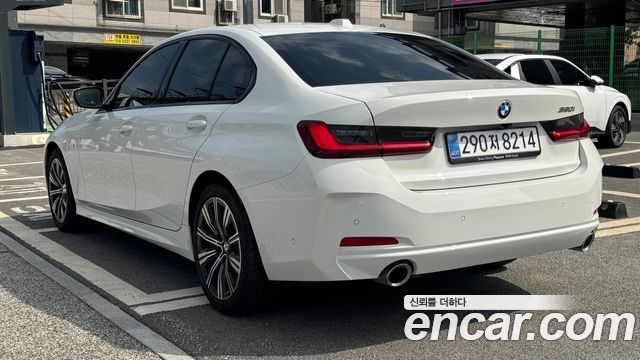 BMW 3-Series 320i — пробег 7 130 км — фото 2 из 5