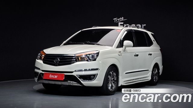 Ssangyong KORANDO 4WD RX 9-seater — пробег 55 241 км — фото 1 из 5