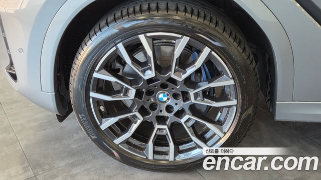BMW X6 xDrive40i M Sport — пробег 7 768 км — фото 5 из 5