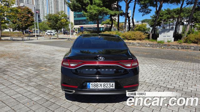 Hyundai Grandeur 2.2 Diesel Premium Special — пробег 145 196 км — фото 3 из 5