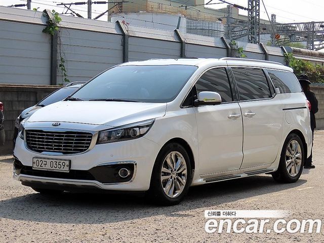 Kia Carnival Gasoline 7-seater Limousine President — пробег 118 833 км — фото 4 из 5