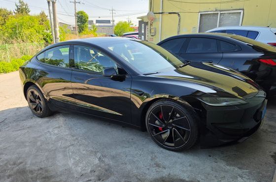Tesla Model 3 Performance AWD — пробег 4 500 км — фото 1 из 5
