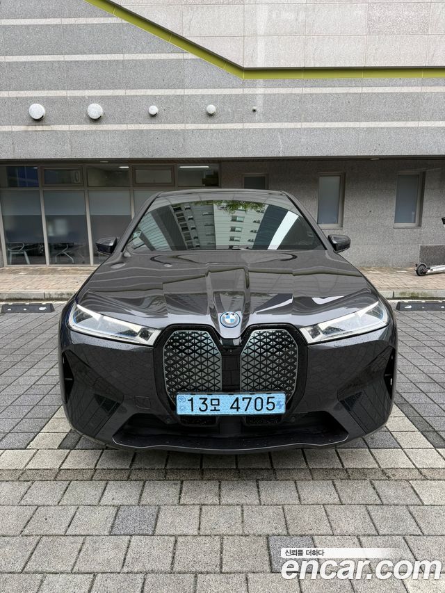 BMW iX xDrive M60 — пробег 17 533 км — фото 1 из 5