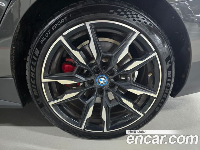 BMW i4 M50 Pro — пробег 99 500 км — фото 5 из 5