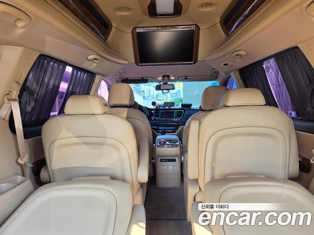 Kia Carnival 9-seater Hi-Limousine Prestige — пробег 91 000 км — фото 4 из 5