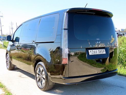 Hyundai Staria L3.5 Lounge 9-Seater Prestige — пробег 74 900 км — фото 3 из 5