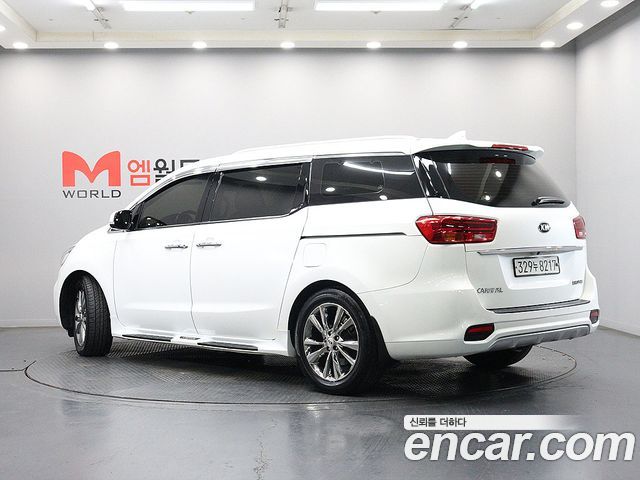 Kia Carnival из Кореи Encar