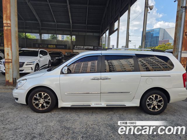 Kia Carnival New Carnival Limousine President — пробег 152 450 км — фото 4 из 5