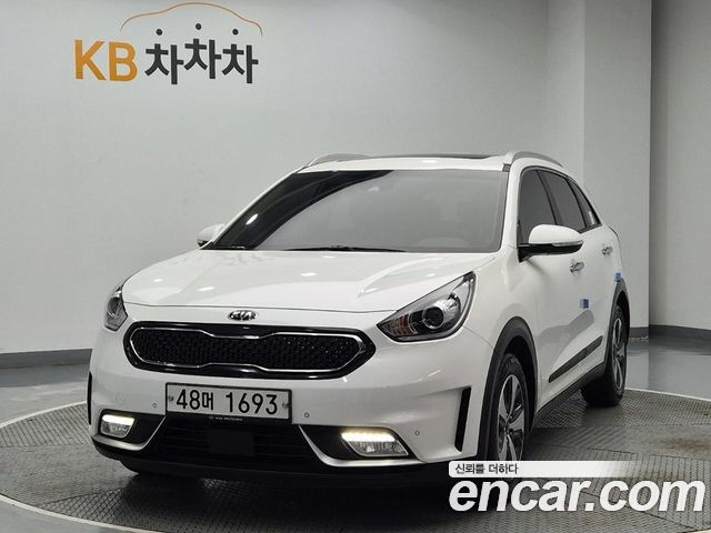 Kia Niro Noblesse — пробег 93 000 км — фото 1 из 5