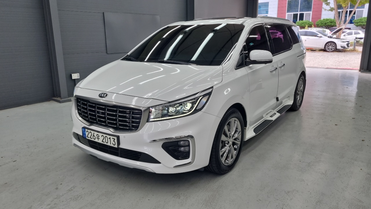 Kia Carnival из Кореи Encar