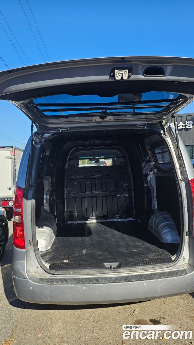 Hyundai Starex 5-Seater VAN Smart — пробег 93 000 км — фото 4 из 5