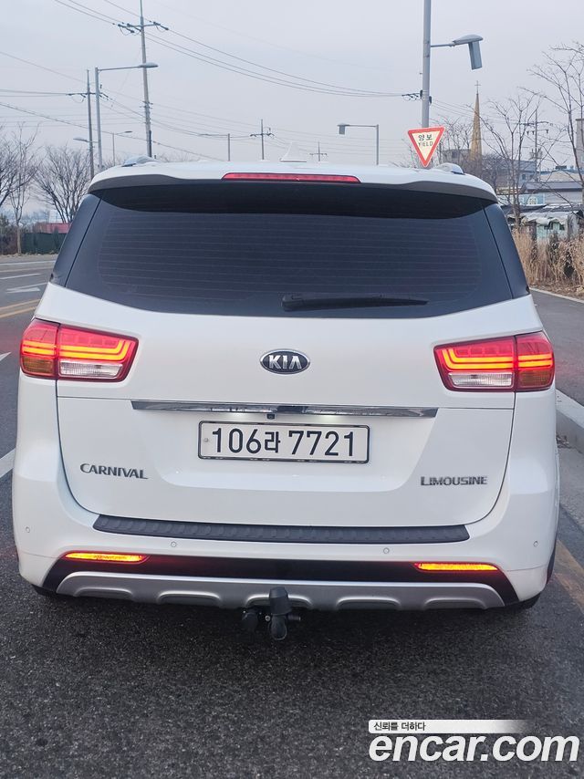 Kia Carnival 7-seater Limousine VIP — пробег 220 000 км — фото 2 из 5