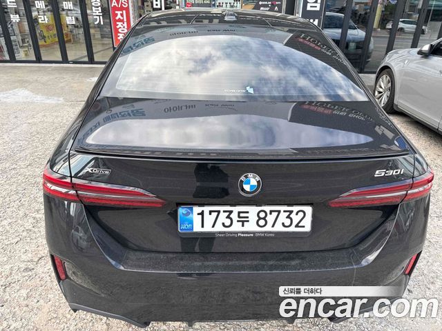 BMW 5-Series 530i xDrive M Sport Pro Special Edition — пробег 16 724 км — фото 4 из 5