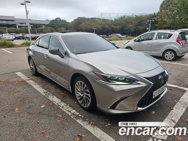 Lexus ES Executive — пробег 56 800 км — фото 1 из 5