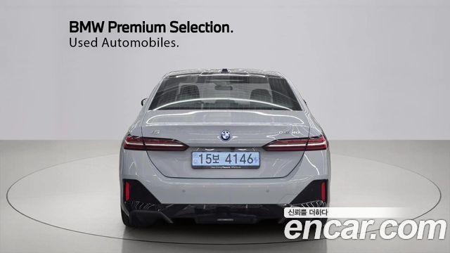 BMW i5 eDrive 40 M Sport — пробег 4 039 км — фото 4 из 5