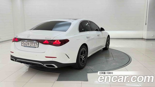 Mercedes-Benz E-Class E300 4MATIC AMG Line — пробег 13 583 км — фото 4 из 5