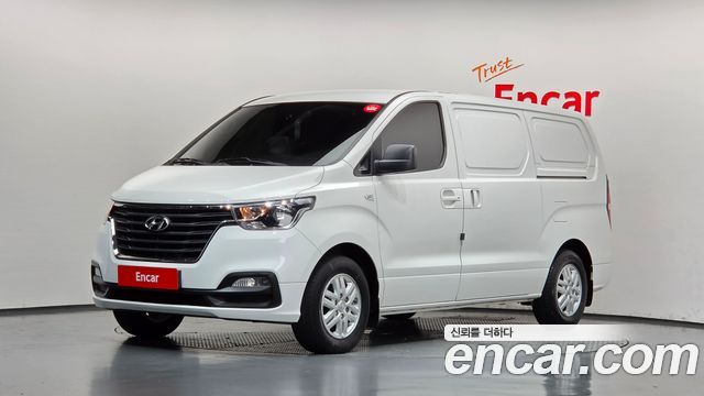 Hyundai Starex Van 3-Seater Smart — пробег 75 252 км — фото 1 из 5