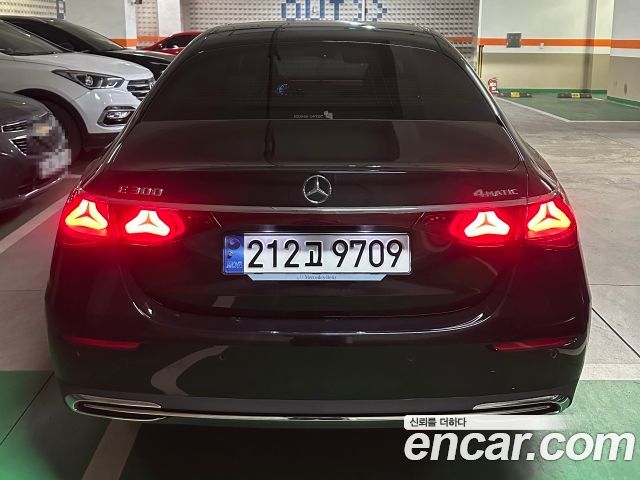 Mercedes-Benz E-Class E300 4MATIC Exclusive — пробег 40 272 км — фото 3 из 5