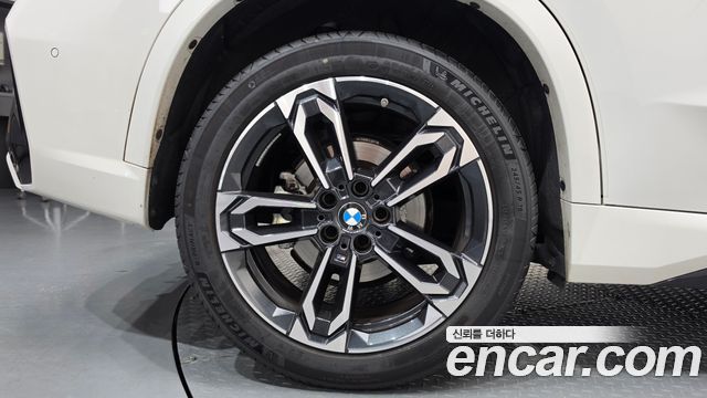 BMW X1 xDrive 20i M Sport — пробег 11 714 км — фото 5 из 5
