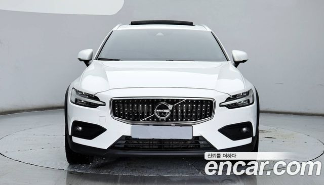 Volvo V60 B5 Pro AWD — пробег 92 189 км — фото 3 из 5