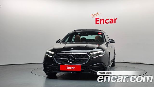 Mercedes-Benz E-Class E300 4MATIC AMG Line — пробег 2 725 км — фото 3 из 5