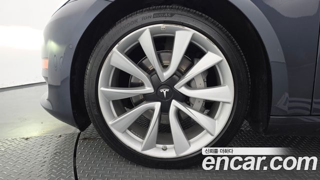 Tesla Model 3 Long Range AWD — пробег 76 981 км — фото 5 из 5