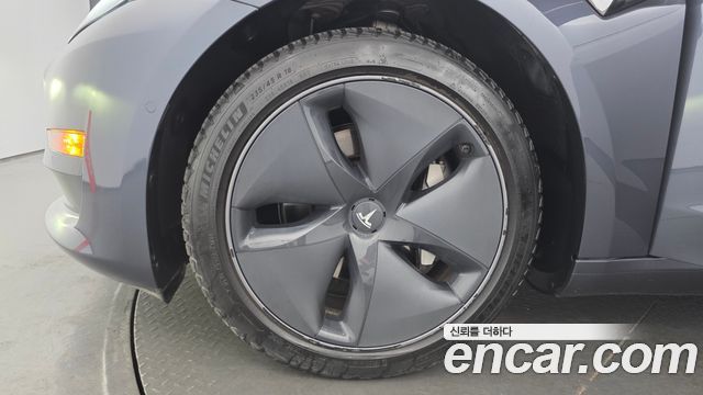 Tesla Model 3 Standard Range Plue RWD — пробег 82 120 км — фото 5 из 5