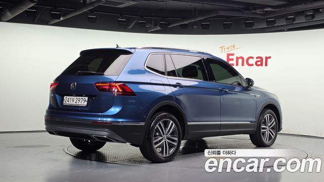 Volkswagen Tiguan 2.0 TDI Prestige — пробег 71 665 км — фото 2 из 5