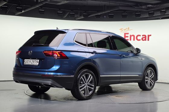 Volkswagen Tiguan 2.0 TDI Prestige — пробег 71 665 км — фото 2 из 5