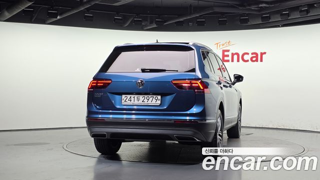 Volkswagen Tiguan 2.0 TDI Prestige — пробег 71 665 км — фото 4 из 5