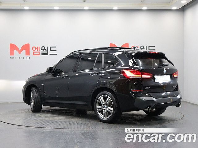 BMW X1 xDrive 20i M Sport — пробег 53 110 км — фото 3 из 5