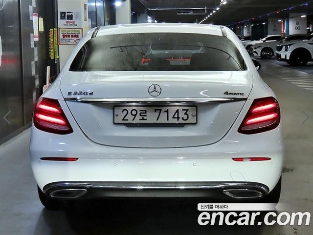 Mercedes-Benz E-Class E220d 4MATIC Avantgarde — пробег 75 445 км — фото 5 из 5