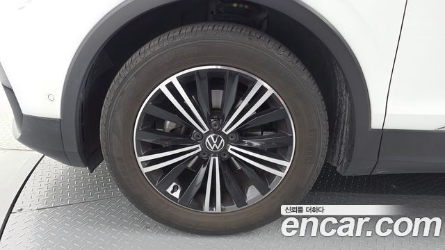 Volkswagen Tiguan 2.0 TDI Premium — пробег 35 116 км — фото 5 из 5