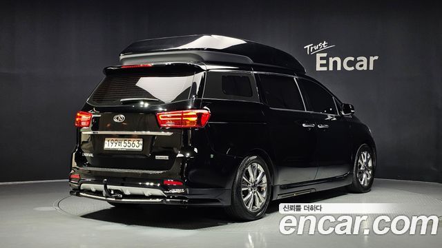 Kia Carnival 9-Seater Hi-Limousine Prestige Hiroof — пробег 80 078 км — фото 2 из 5