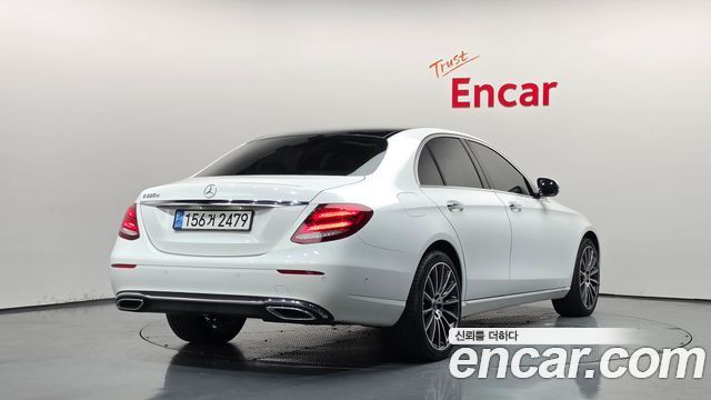 Mercedes-Benz E-Class из Кореи Encar