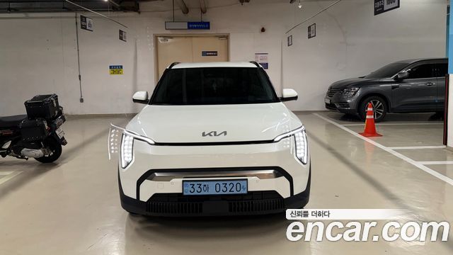 Kia EV3 Long Range 2WD Earth — пробег 920 км — фото 2 из 5
