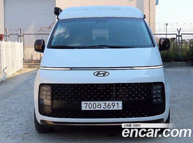 Hyundai Staria 4WD Camper Prestige Camper 11Seater — пробег 68 218 км — фото 1 из 5