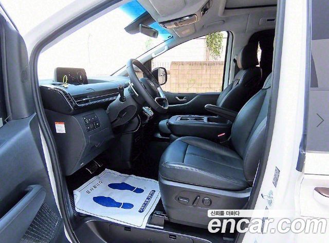 Hyundai Staria 4WD Camper Prestige Camper 11Seater — пробег 68 218 км — фото 5 из 5