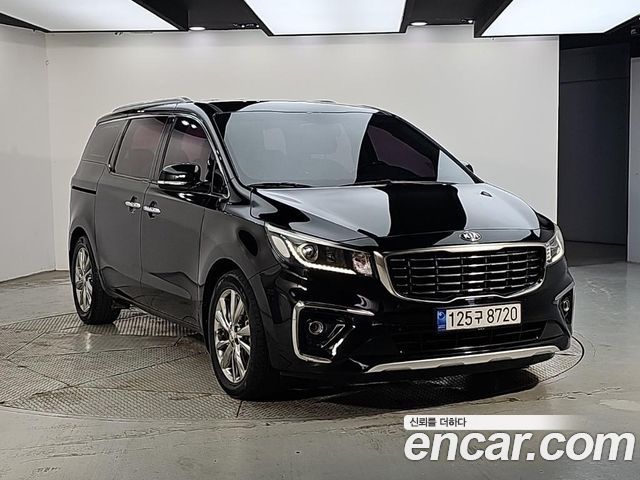 Kia Carnival 9-Seater Prstige — пробег 177 996 км — фото 2 из 5